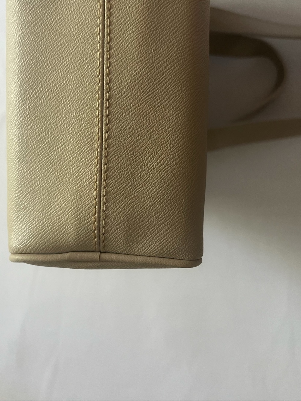Vintage Nina Ricci leather handbag - Picture 9 of 10